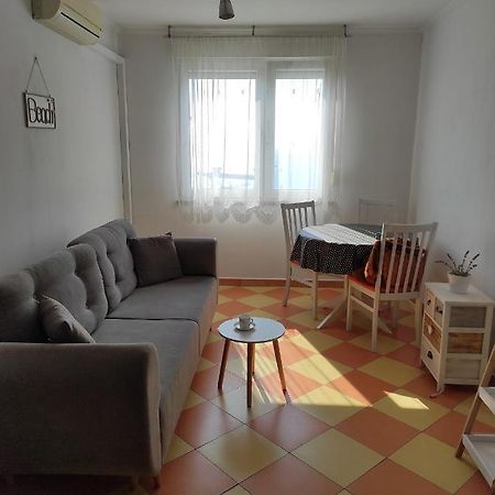 Sunny Apartment In غييكا المظهر الخارجي الصورة