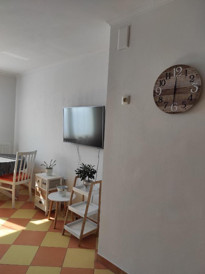 Sunny Apartment In غييكا المظهر الخارجي الصورة