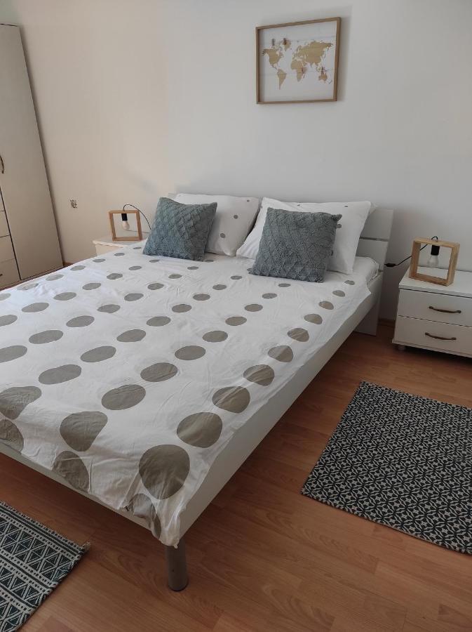 Sunny Apartment In غييكا المظهر الخارجي الصورة